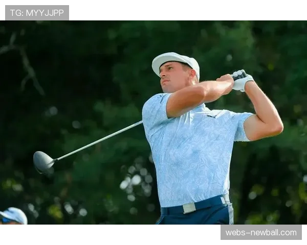 科普卡与德尚博同组竞技,两人全程零交流画面引媒体热议